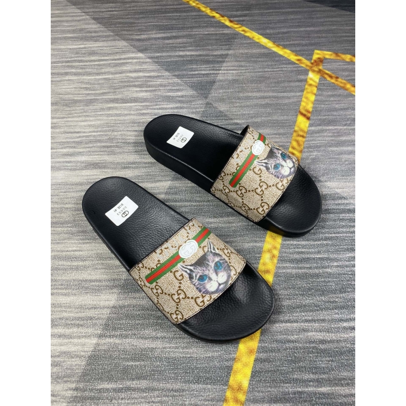 G*u*i slippers